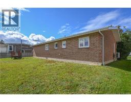 Kitchen - 140 Des Saules Street, Shippagan, NB E8S3C9 Photo 6