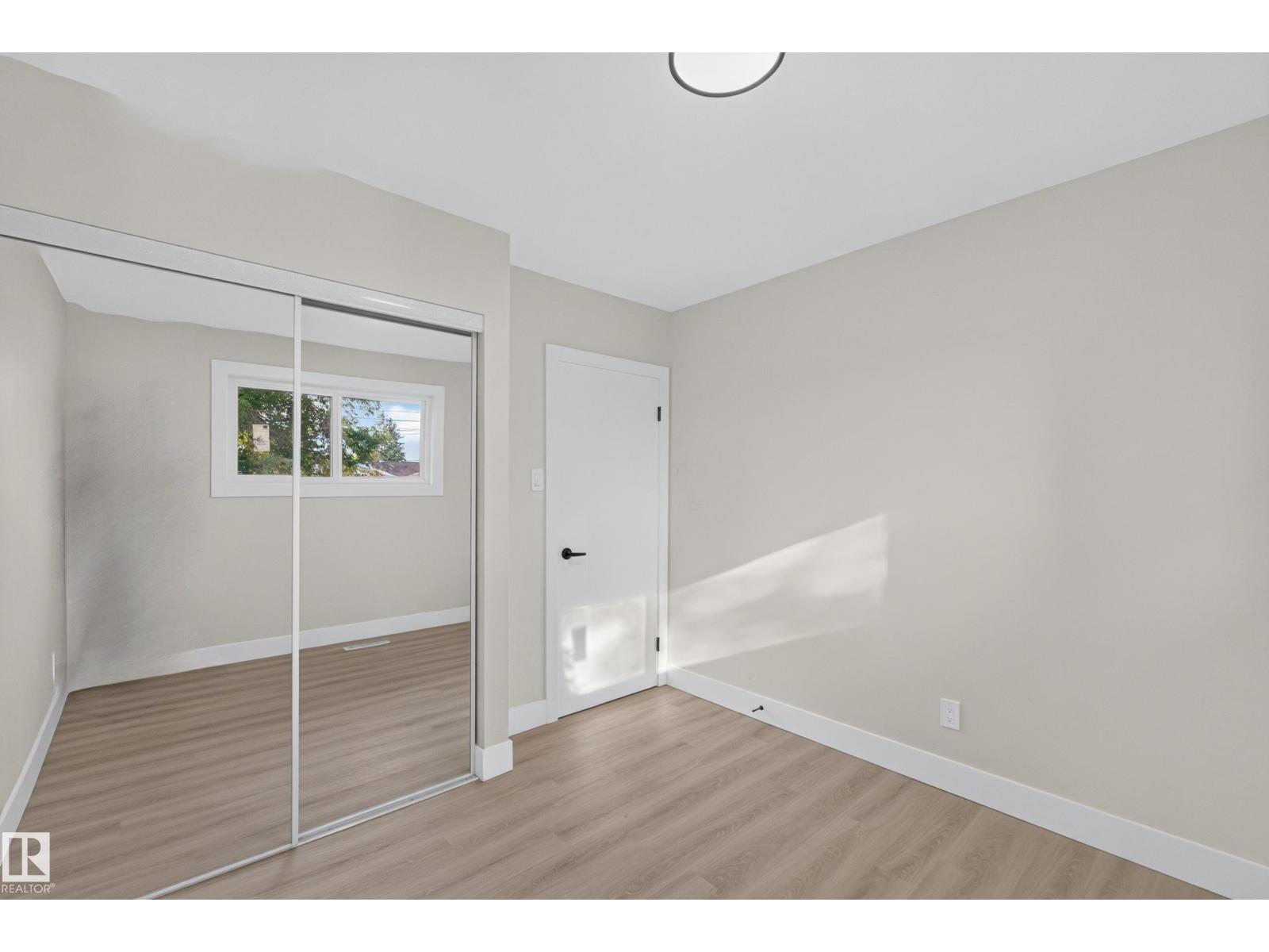 13511 114 ST NW - 32