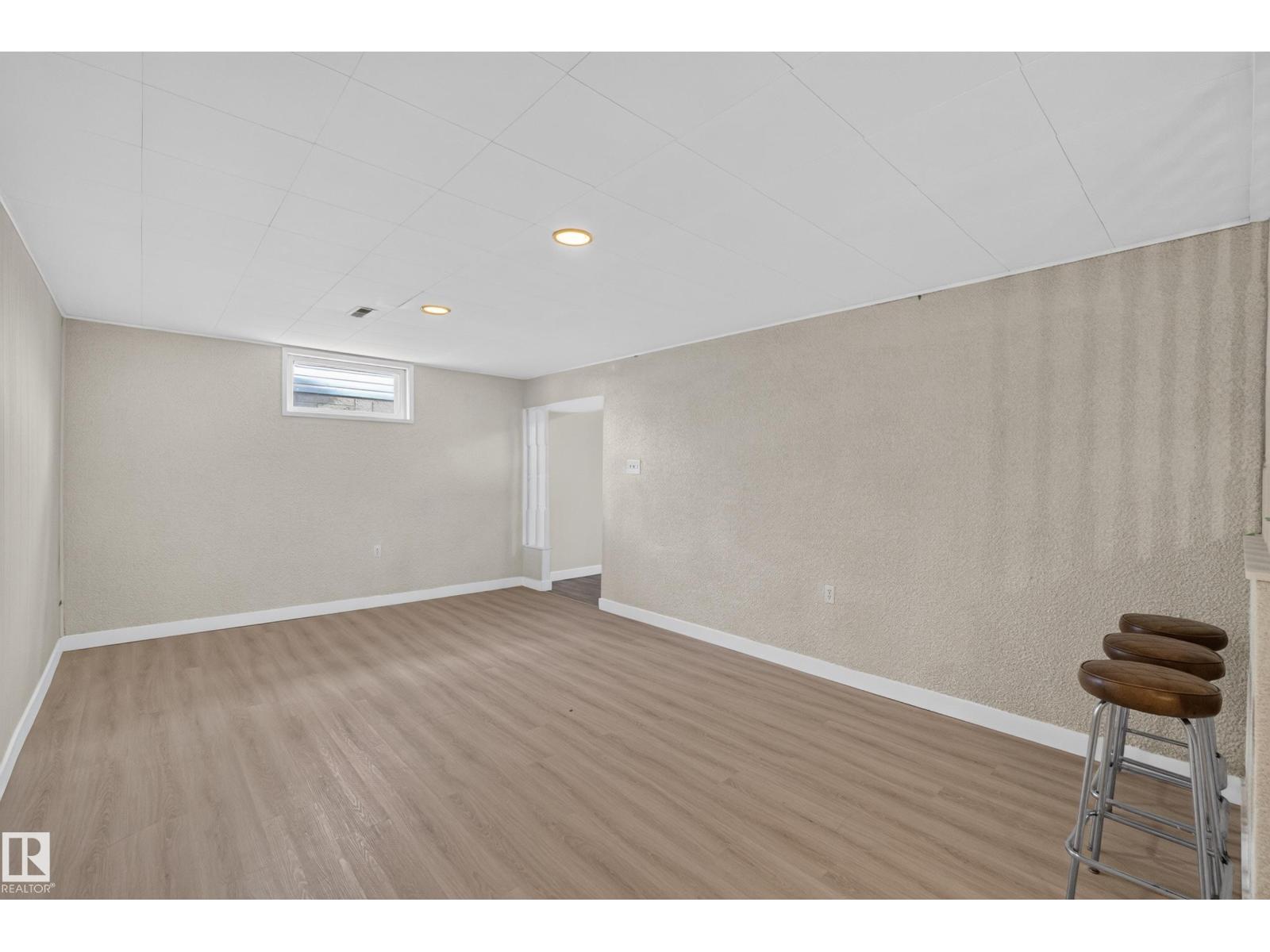 13511 114 ST NW - 47
