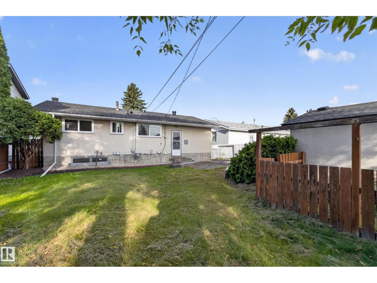 13511 114 ST NW - 62