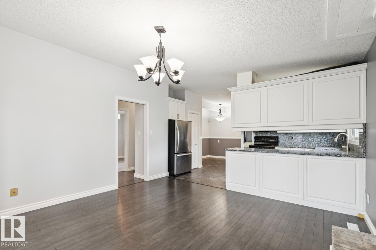 9312 151 AV NW - 19