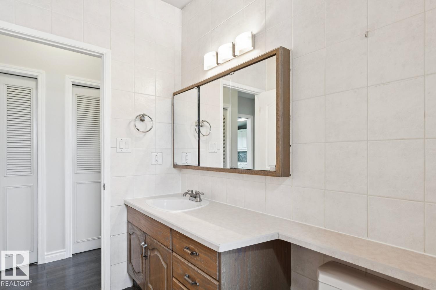 9312 151 AV NW - 23