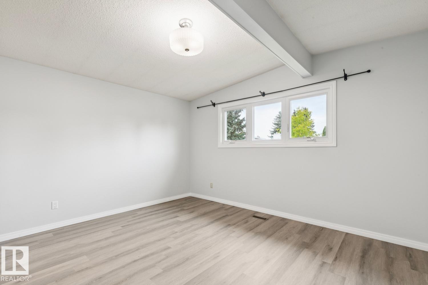 9312 151 AV NW - 24