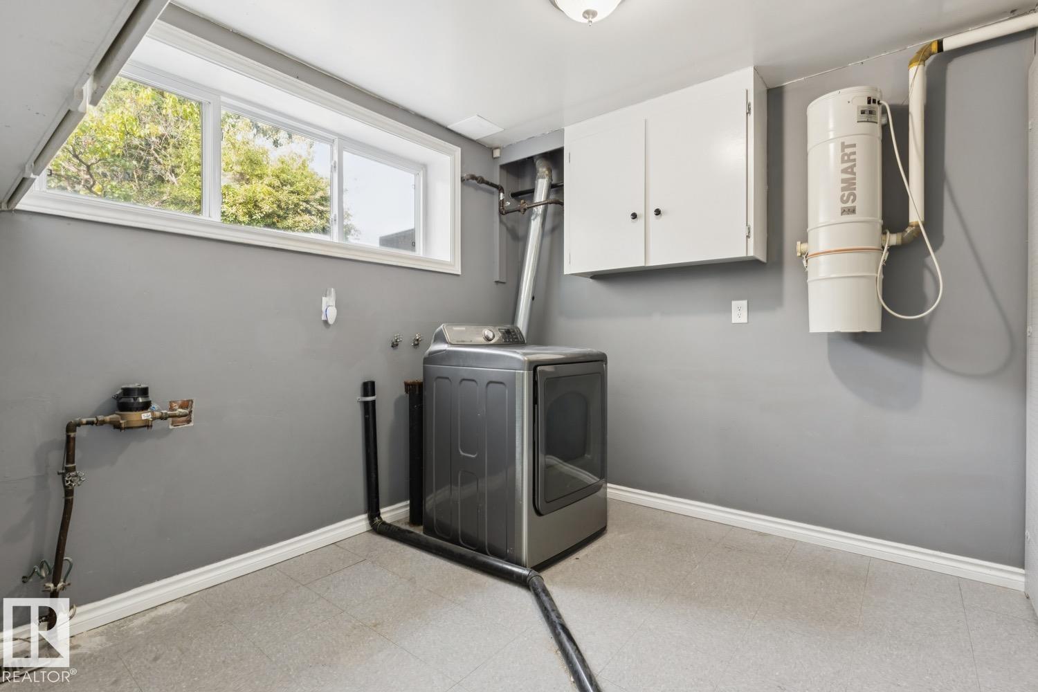 9312 151 AV NW - 32