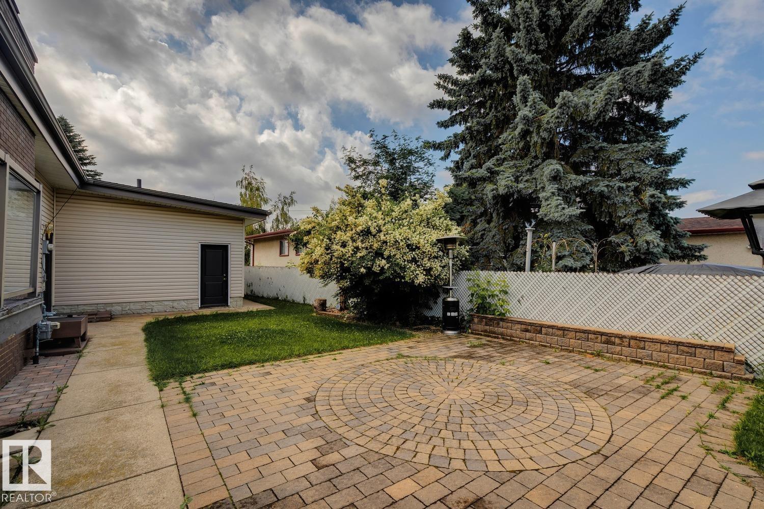 9312 151 AV NW - 45