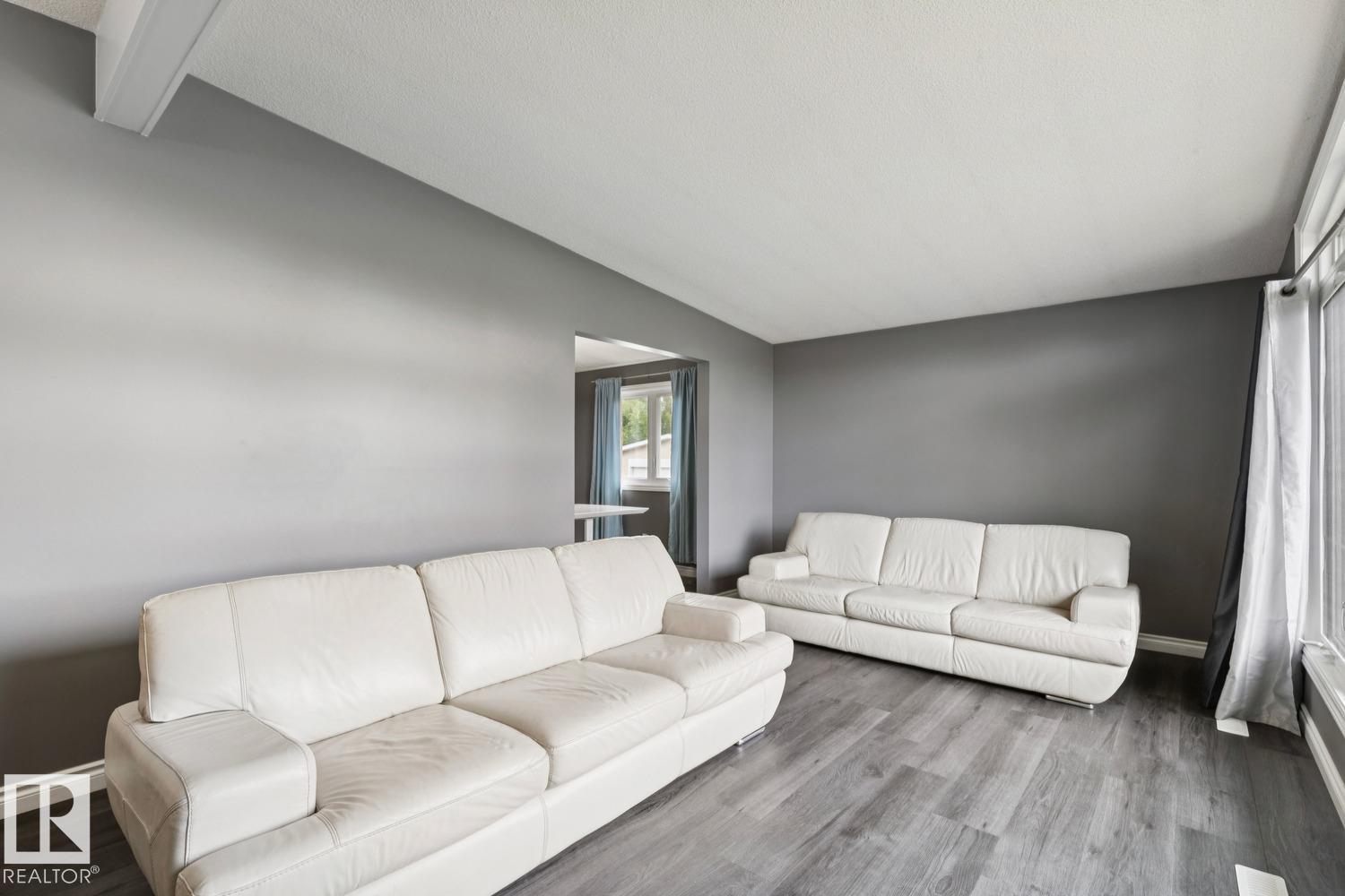 9312 151 AV NW - 5