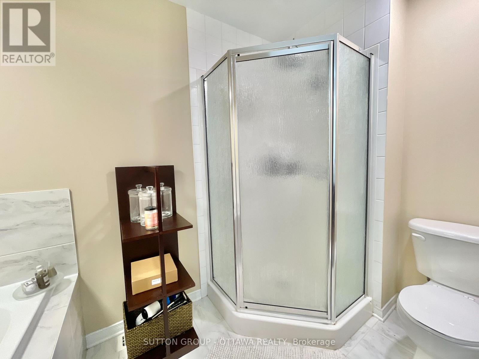 2 Bed, 2 Bath House for Sale in Ottawa – 18 – 123 CORINTH PRIVATE, Ottawa – MLS# X13814630 - Image 14