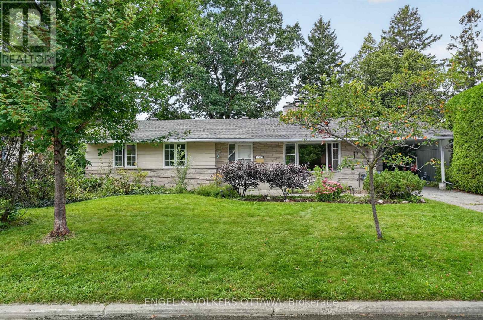 2642 MARBLE CRESCENT - 1
