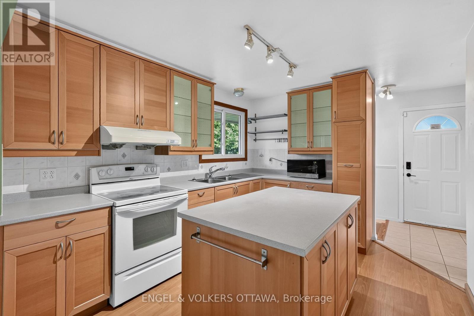 2642 MARBLE CRESCENT - 12