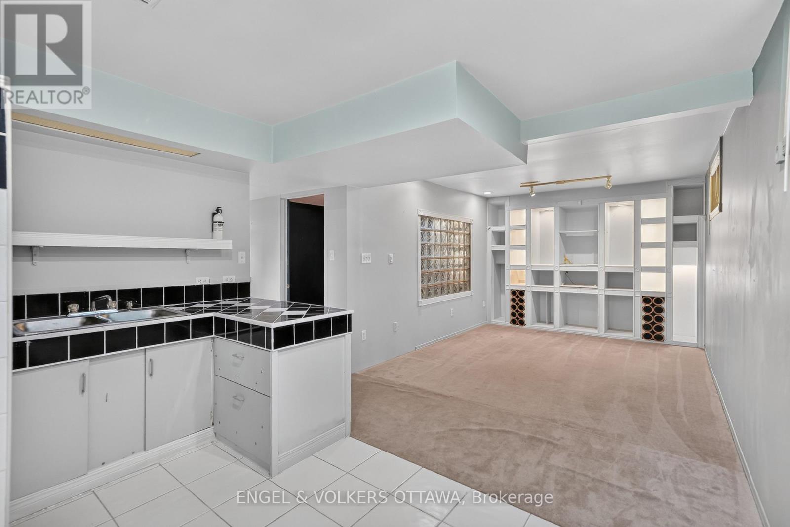 2642 MARBLE CRESCENT - 35
