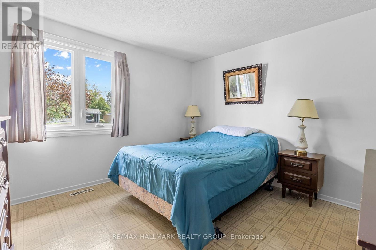 2376 BLACKSTONE CRESCENT - Image 18