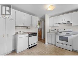 2376 Blackstone Crescent, Ottawa, ON K1B4H2 Photo 12