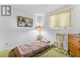 2376 Blackstone Crescent, Ottawa, ON K1B4H2 Photo 20