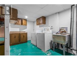 2376 Blackstone Crescent, Ottawa, ON K1B4H2 Photo 35