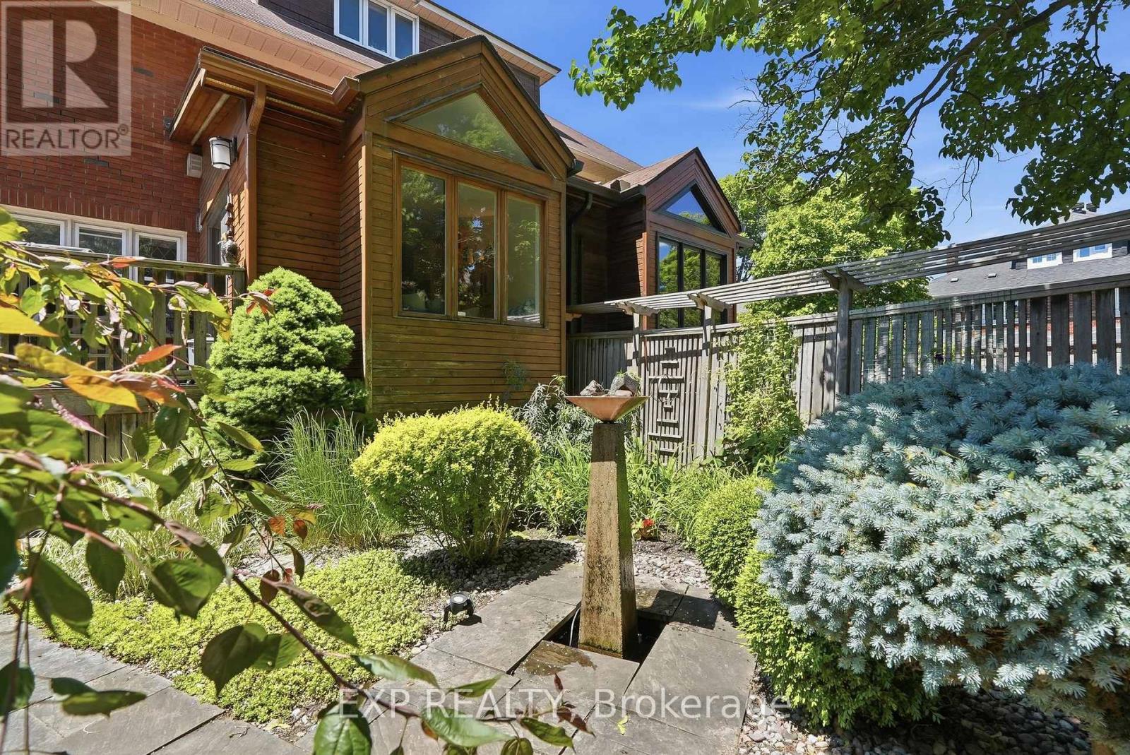 421 HAMILTON AVENUE S - Image 48