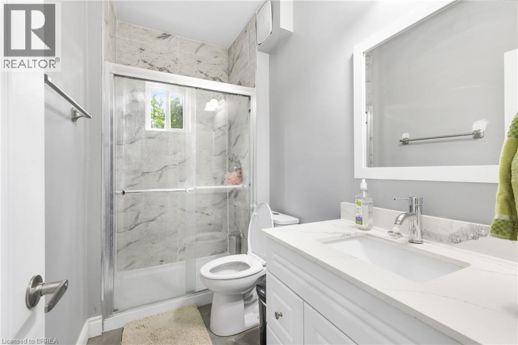 104 MARY Street, Brantford — photo 10