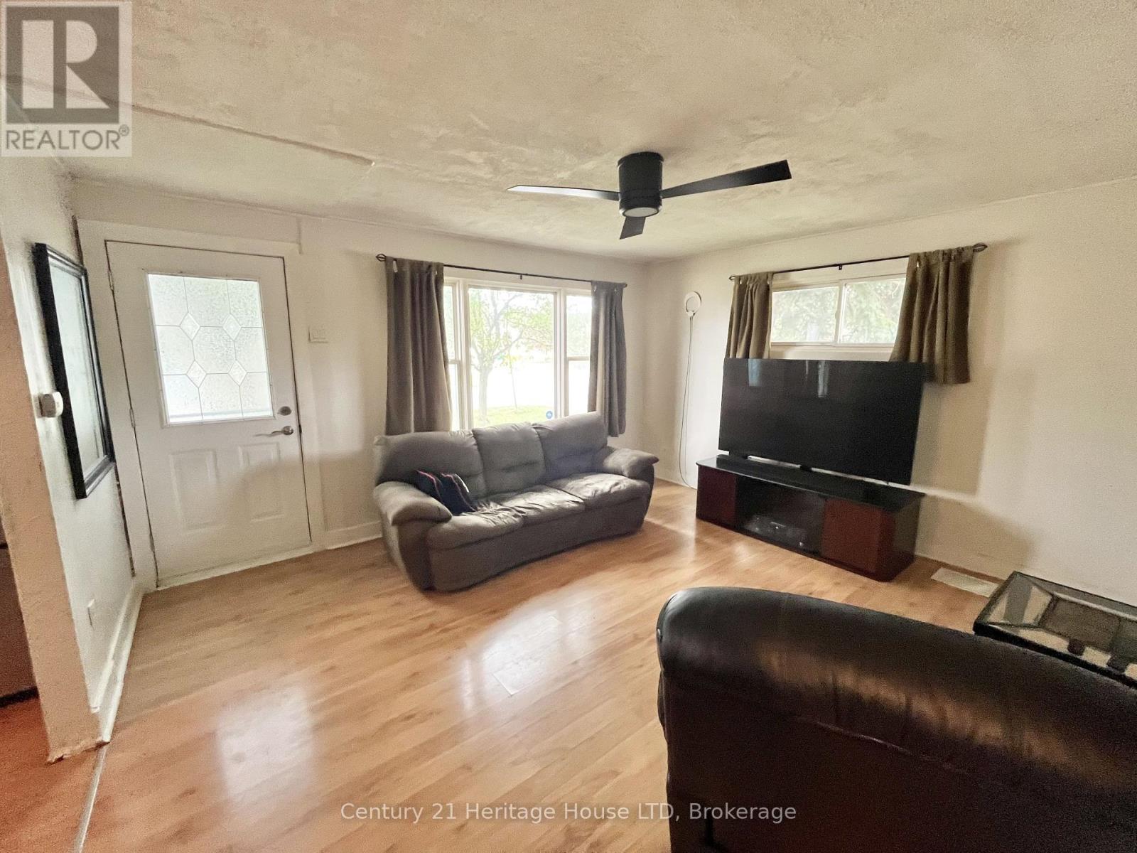60 WATKINS STREET, St. Catharines (Port Weller) — photo 8