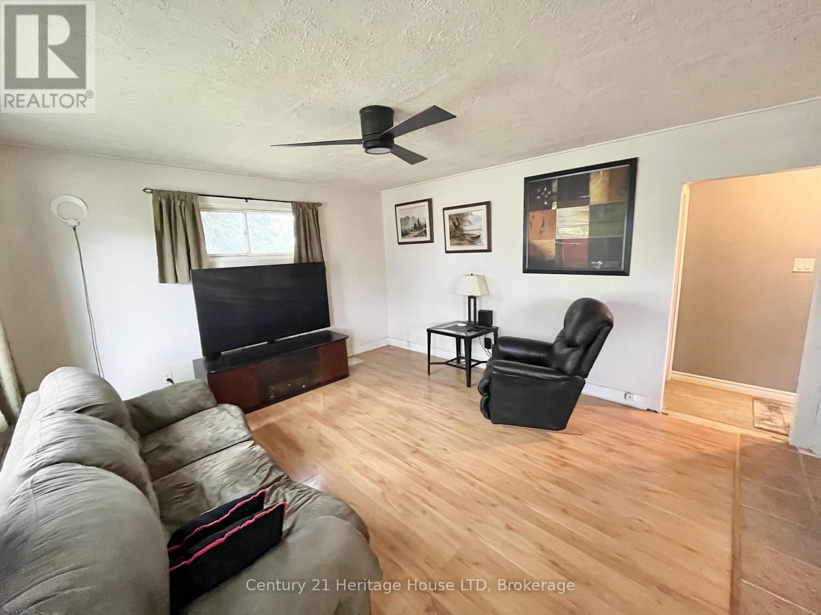 60 WATKINS STREET, St. Catharines (Port Weller) — photo 9