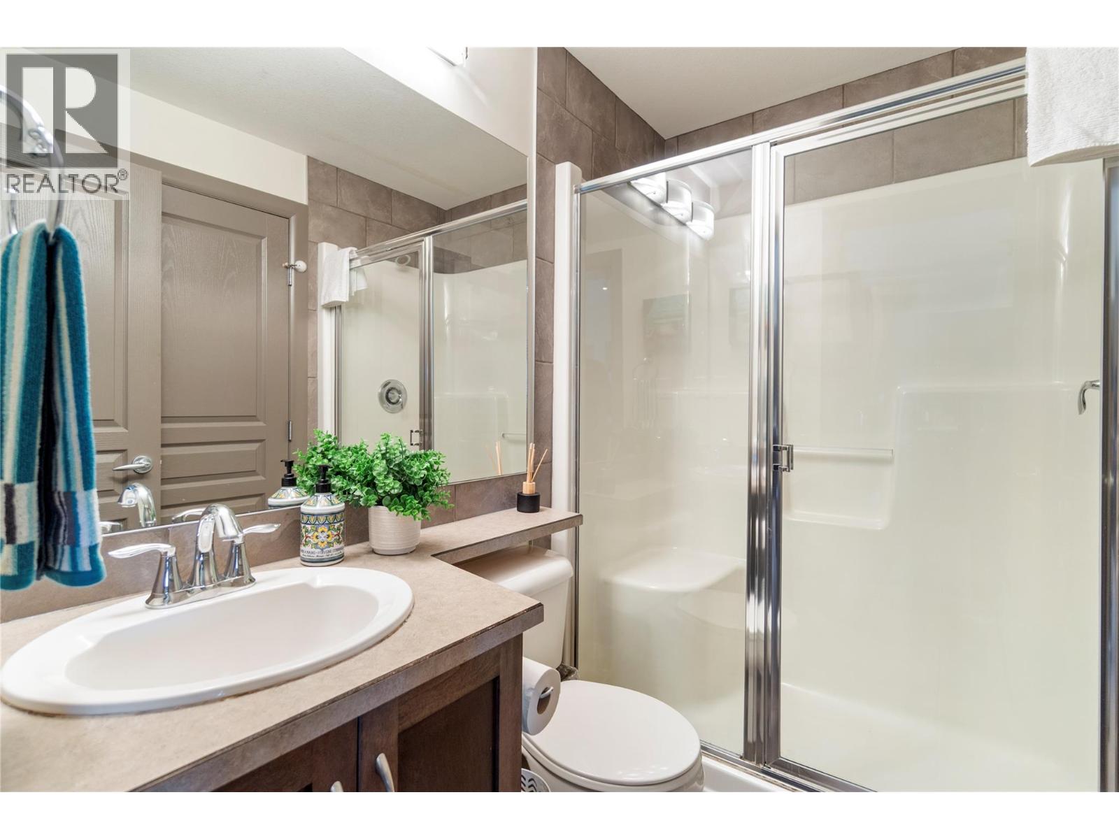 501 654 Cook Road, Kelowna