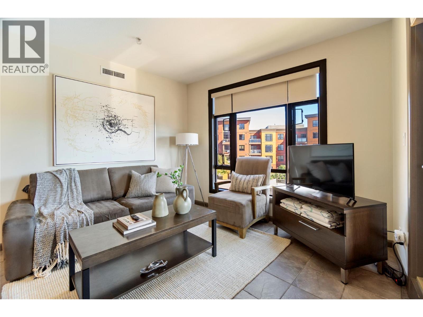 501 654 Cook Road, Kelowna