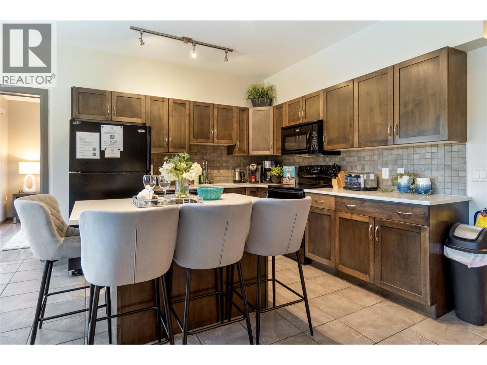 501 654 Cook Road, Kelowna