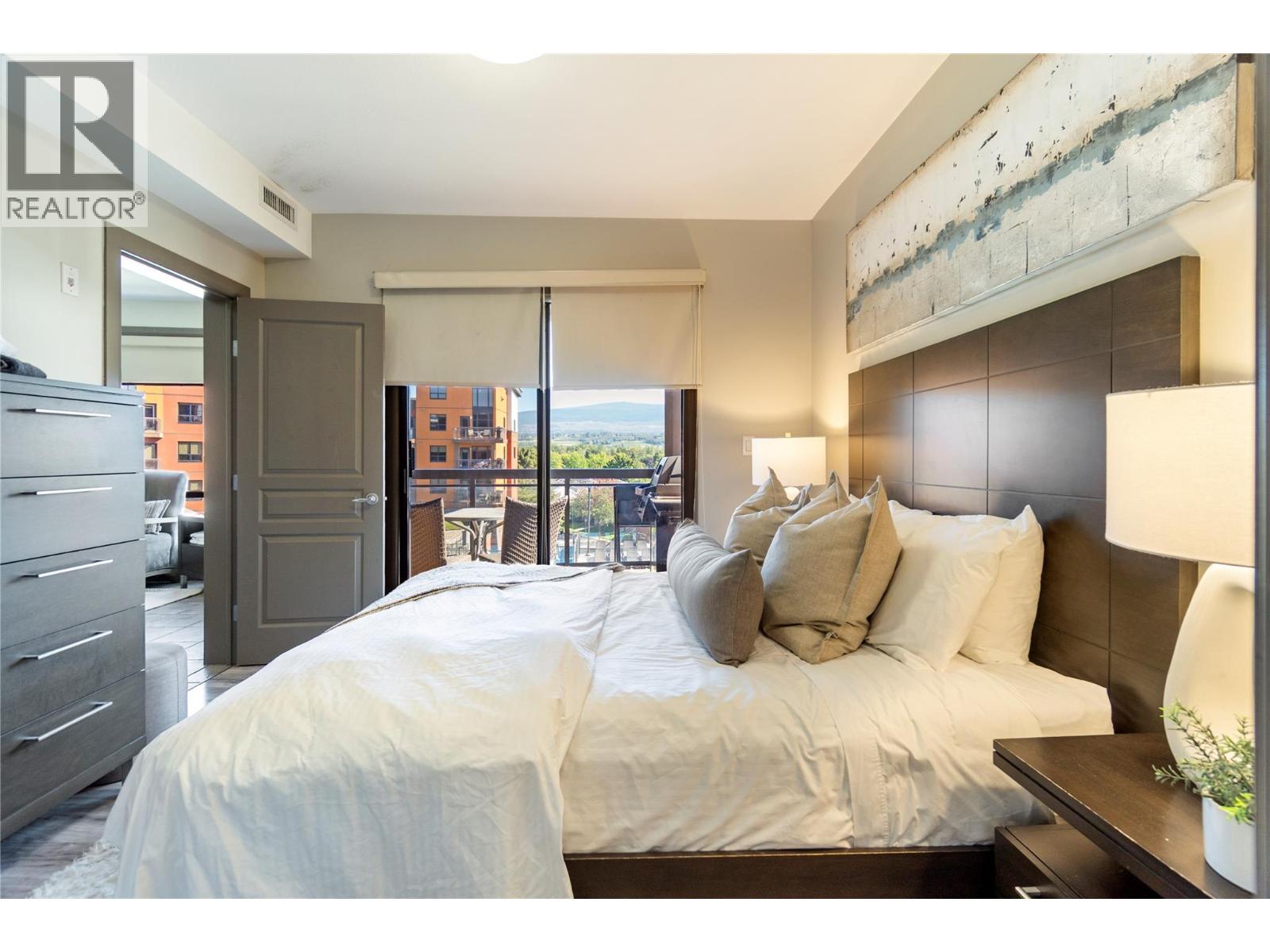 501 654 Cook Road, Kelowna