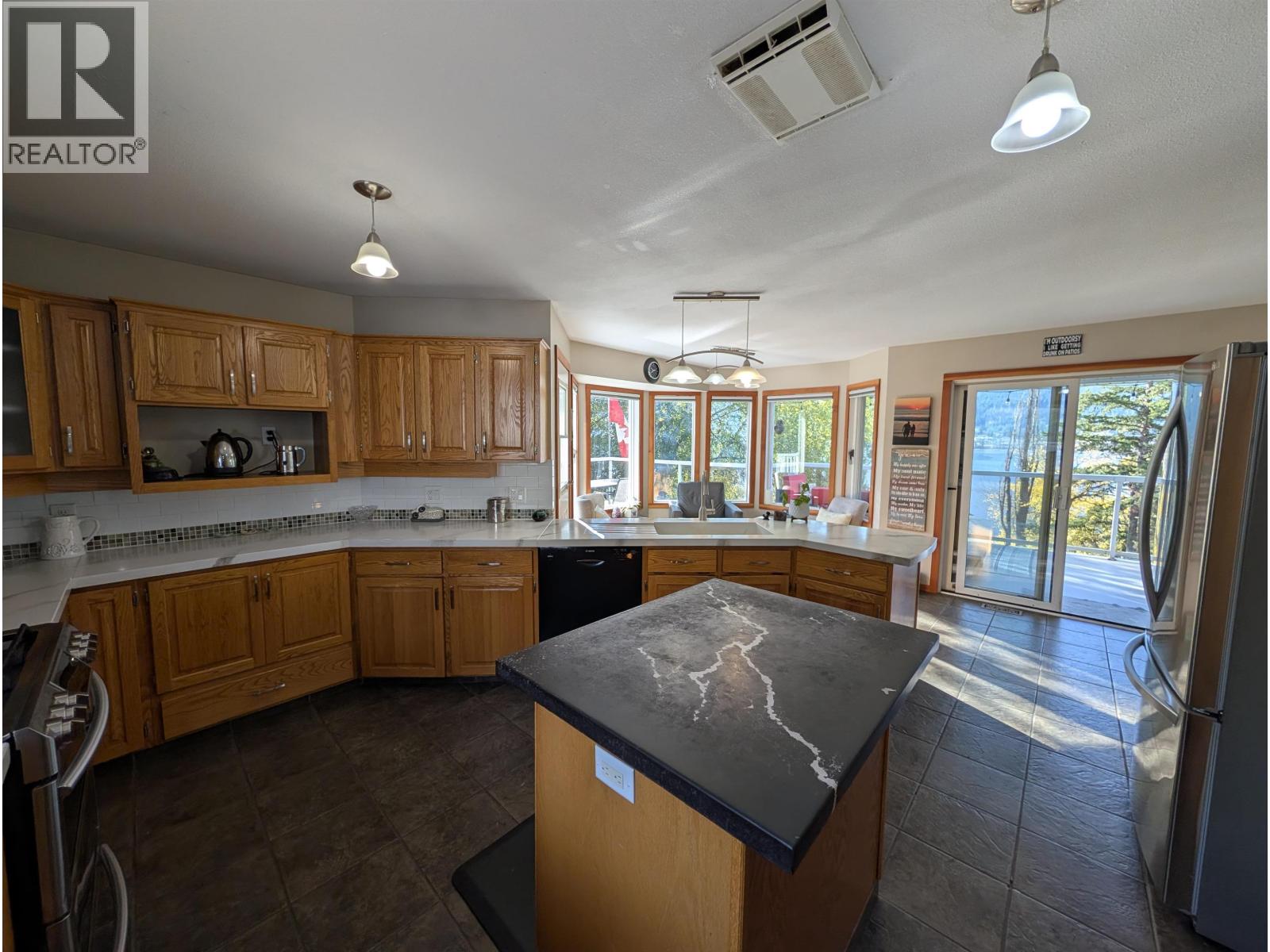1621 SIGNAL POINT ROAD - 9