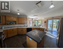 Family room - 1621 Signal Point Road, Williams Lake, BC V2G2W6 Photo 9