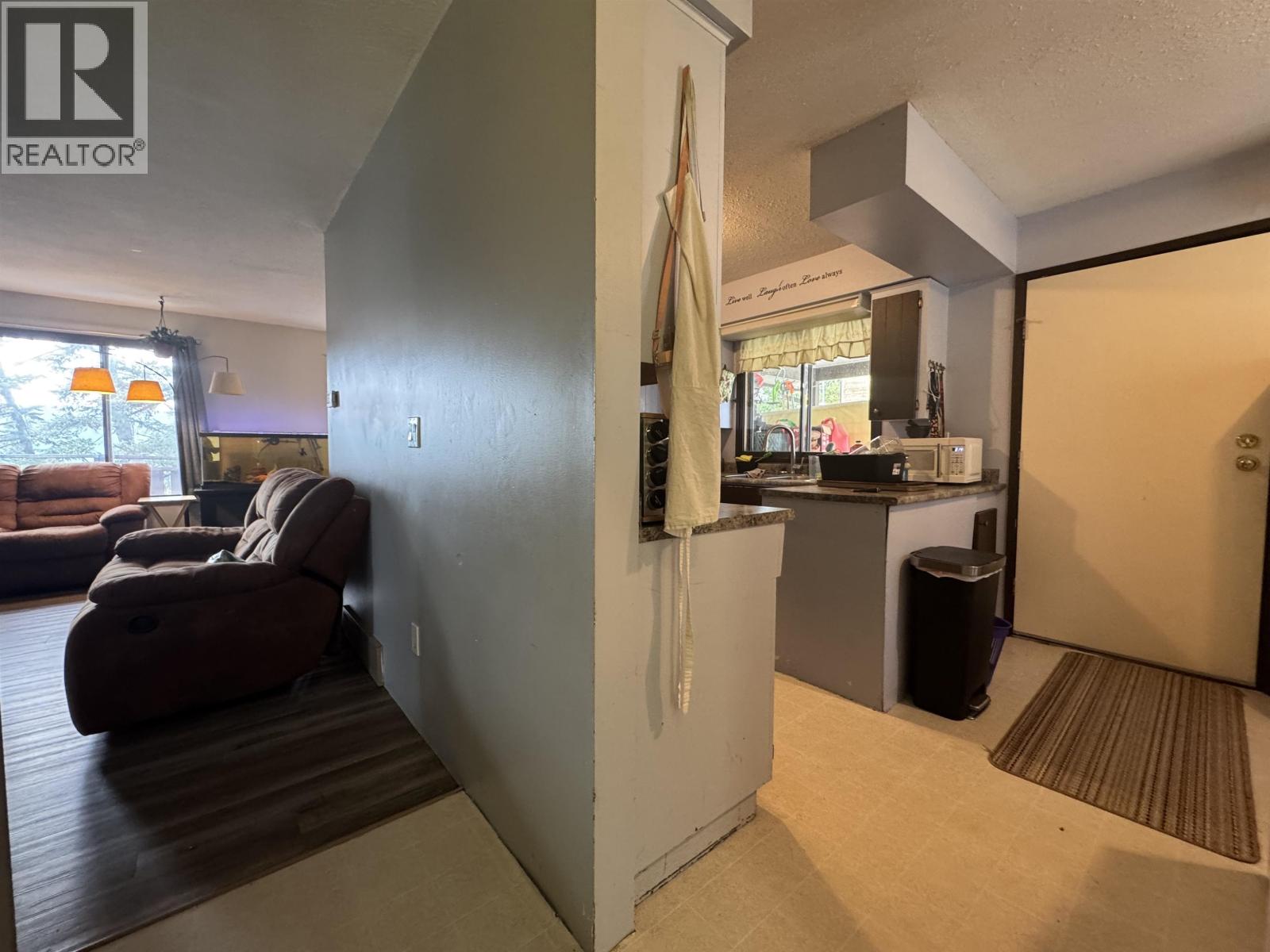 527 CENTENNIAL DRIVE - Image 19
