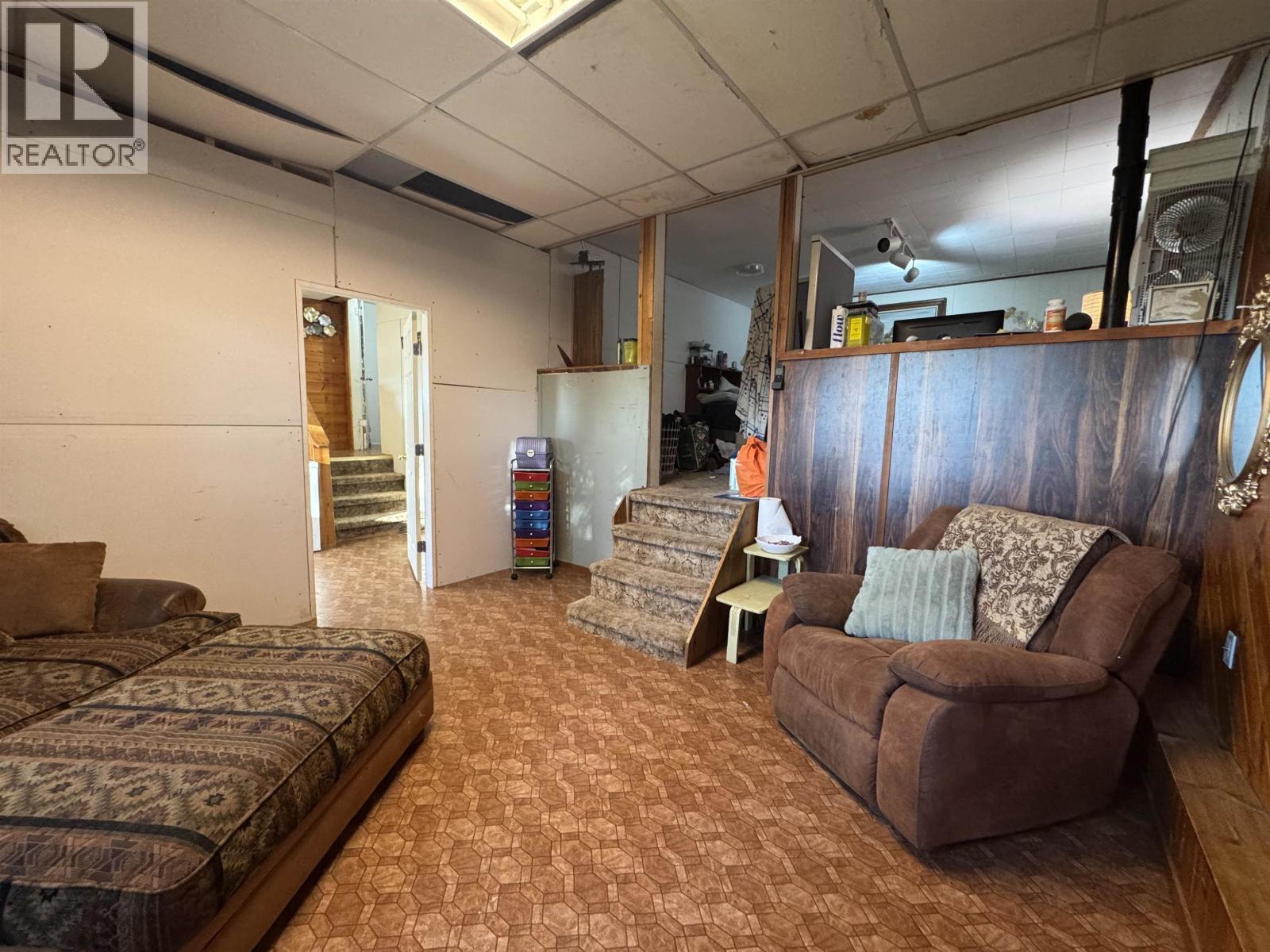 527 CENTENNIAL DRIVE - 20