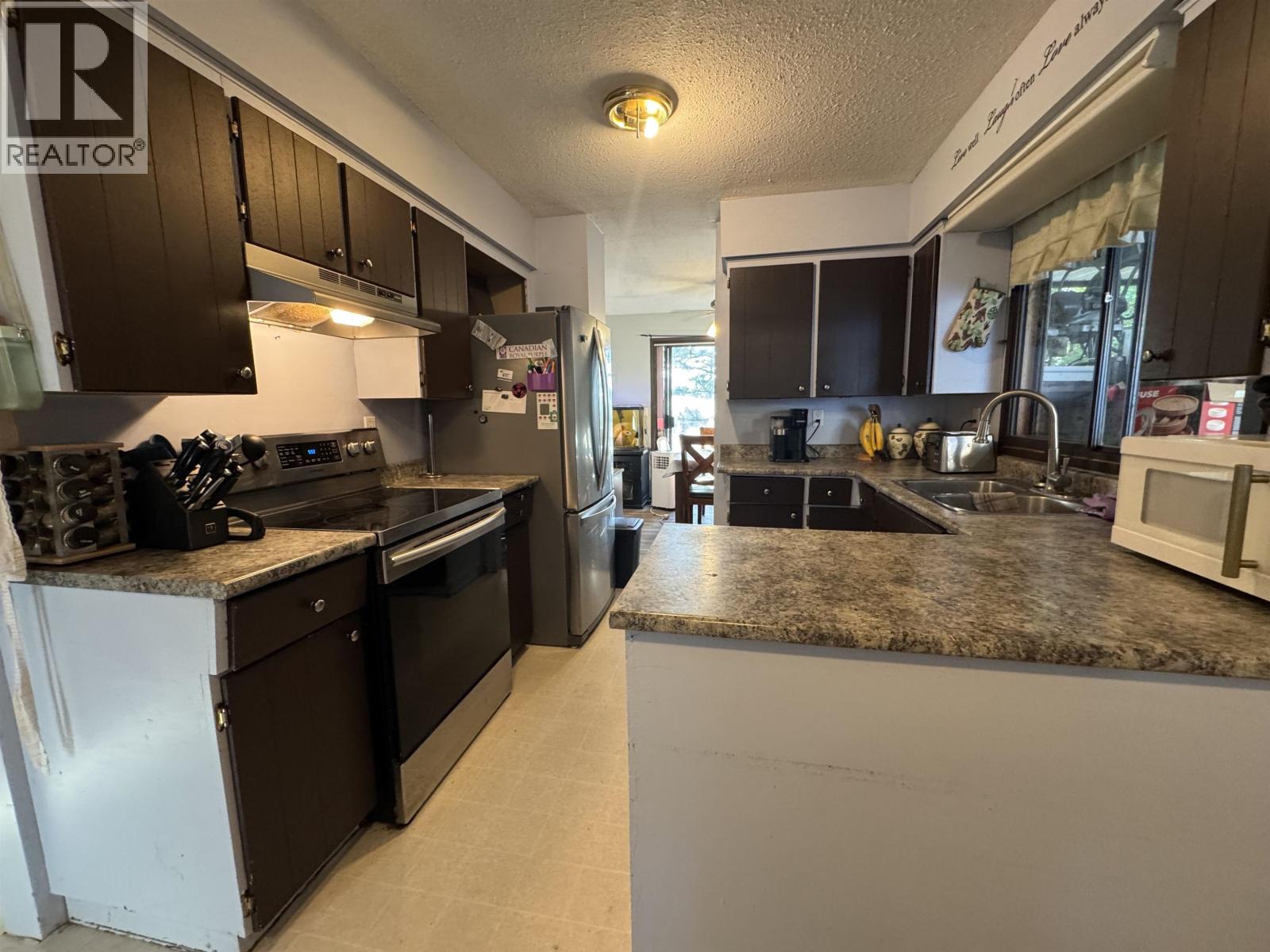 527 CENTENNIAL DRIVE - 3