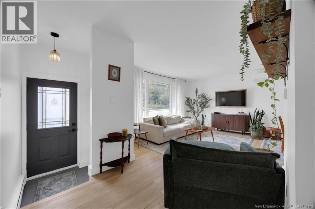 139 Champlain Drive, Saint John, New Brunswick, E2J3E5, Saint John, New Brunswick — photo 3 of 5
