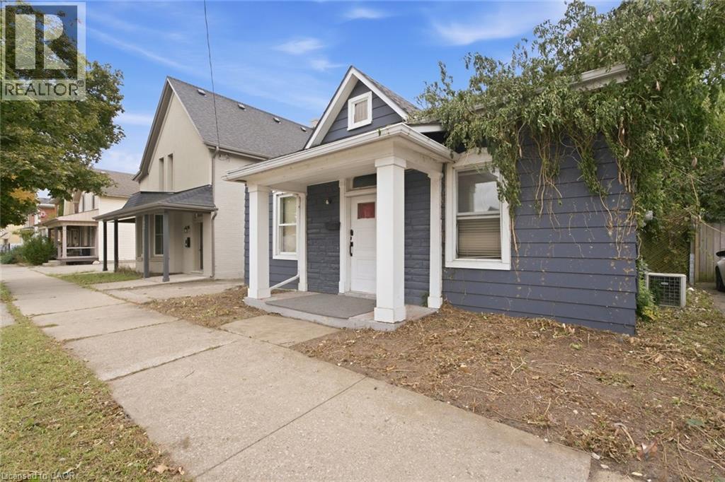 194 BRANT Avenue, Brantford — photo 3