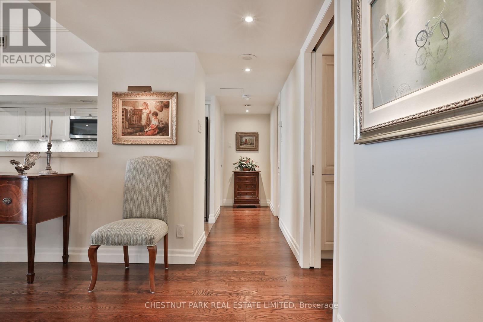 #1101 61 ST CLAIR AVENUE W - 16