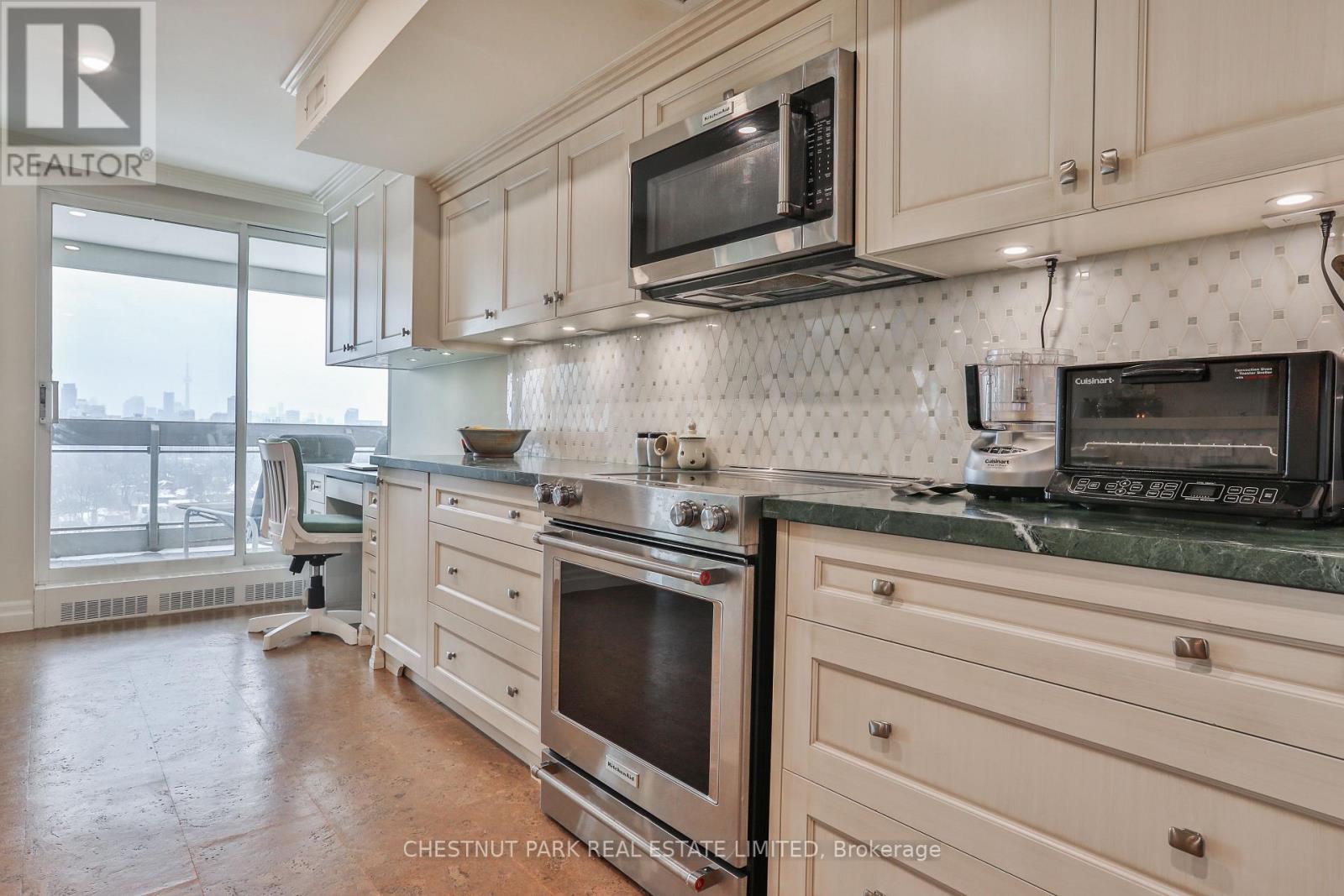 #1101 61 ST CLAIR AVENUE W - 18