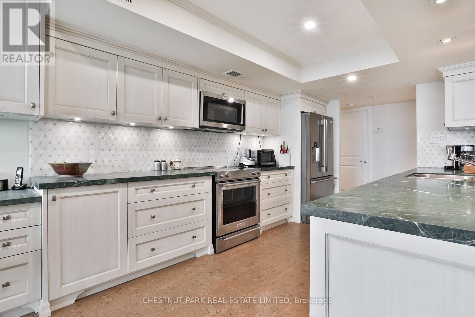 #1101 61 ST CLAIR AVENUE W - Image 19