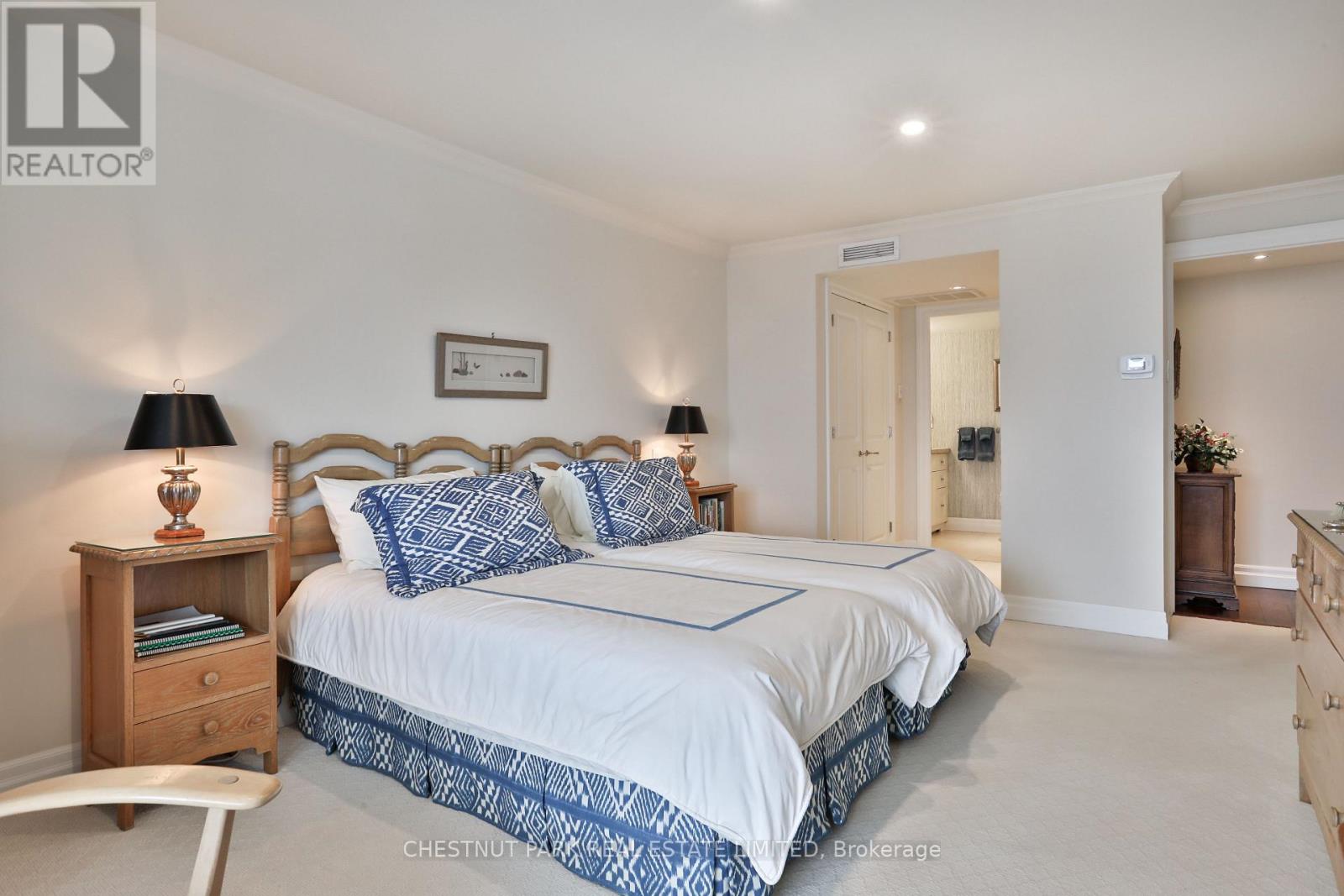 #1101 61 ST CLAIR AVENUE W - 34