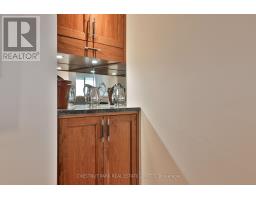 1101 - 61 St Clair Avenue W, Toronto, ON M4V2Y8 Photo 14