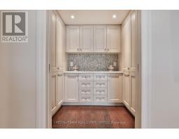 1101 - 61 St Clair Avenue W, Toronto, ON M4V2Y8 Photo 21