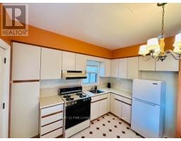 Laundry room - 382 Roxton Road, Toronto, ON M6G3R2 Photo 8