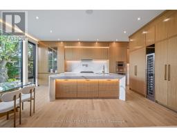 449 Elm Road, Toronto, ON M5M3W8 Photo 15