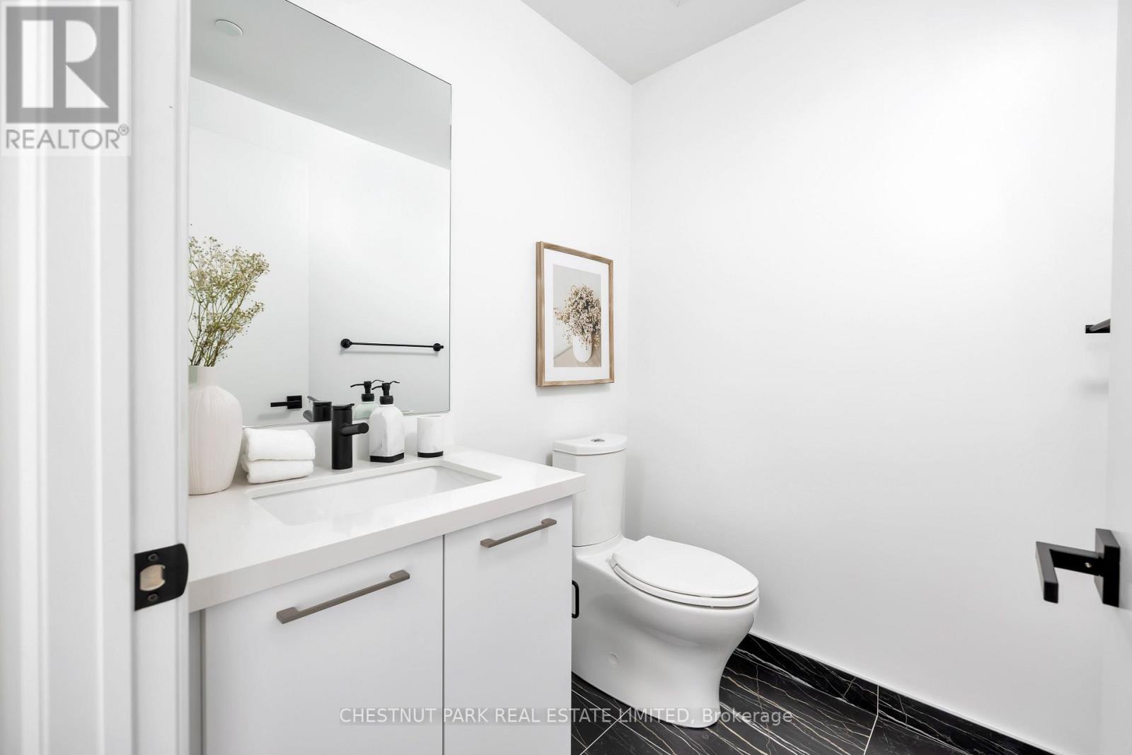 1110 - 33 FREDERICK TODD WAY, Toronto (Thorncliffe Park) — photo 4