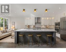 Sitting room - 152 Wheeler Avenue, Toronto, ON M4L3V4 Photo 6