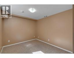 335 Queensland Drive Se, Calgary, AB T2J3R6 Photo 27