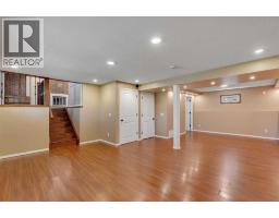 335 Queensland Drive Se, Calgary, AB T2J3R6 Photo 21