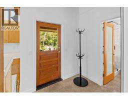 370/400 Baker Rd, Salt Spring, BC V8K2N5 Photo 12