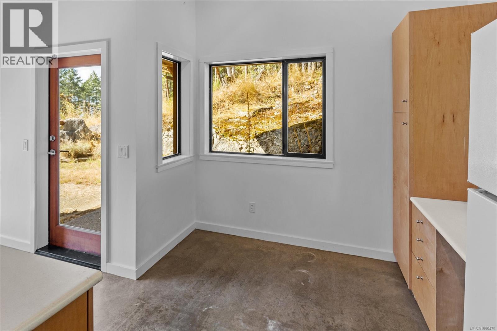 370/400 Baker Rd - 18