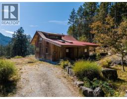 Kitchen - 370/400 Baker Rd, Salt Spring, BC V8K2N5 Photo 6