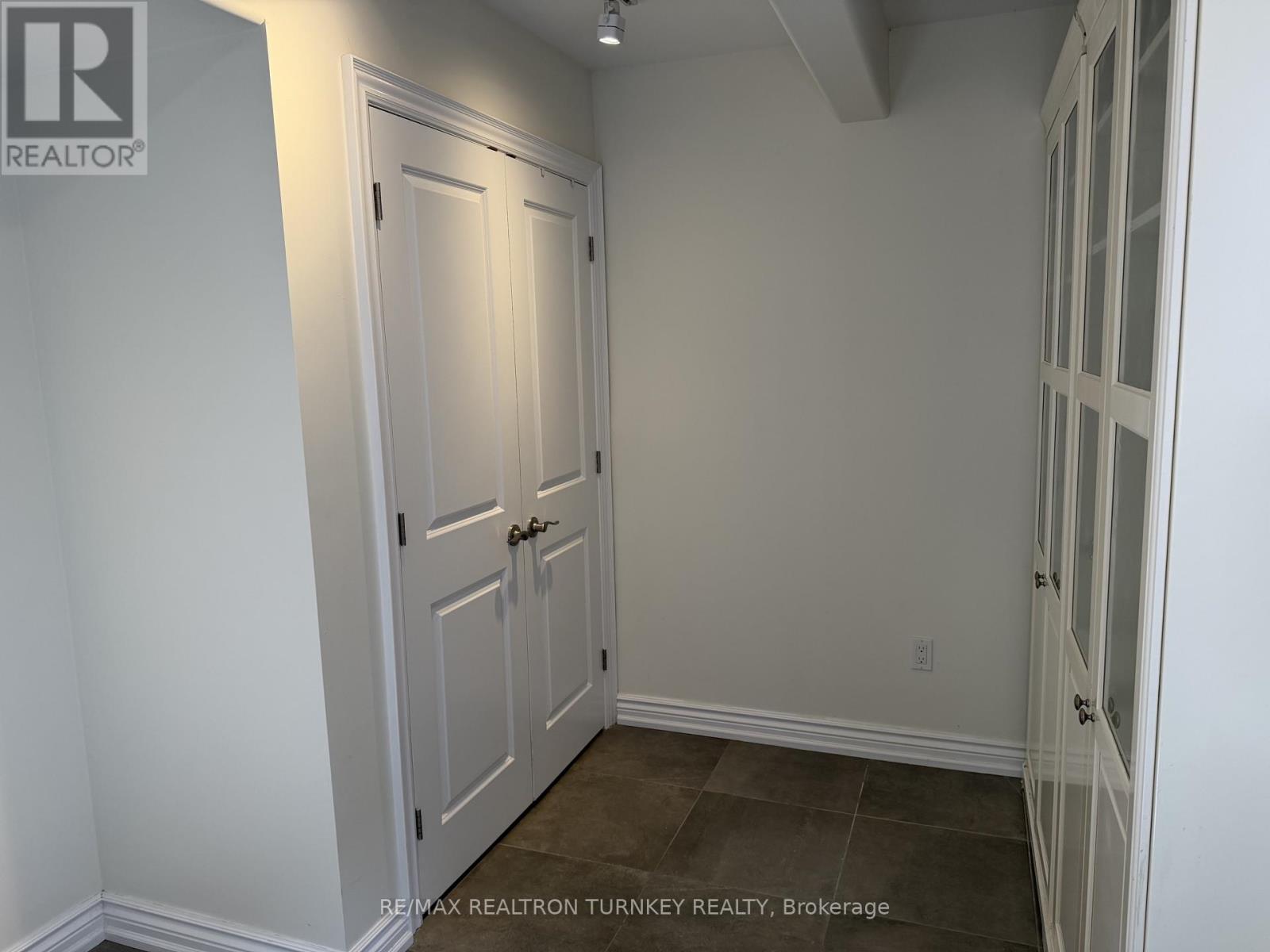 LOWER - 310 QUEEN STREET, Newmarket (Central Newmarket) — photo 8