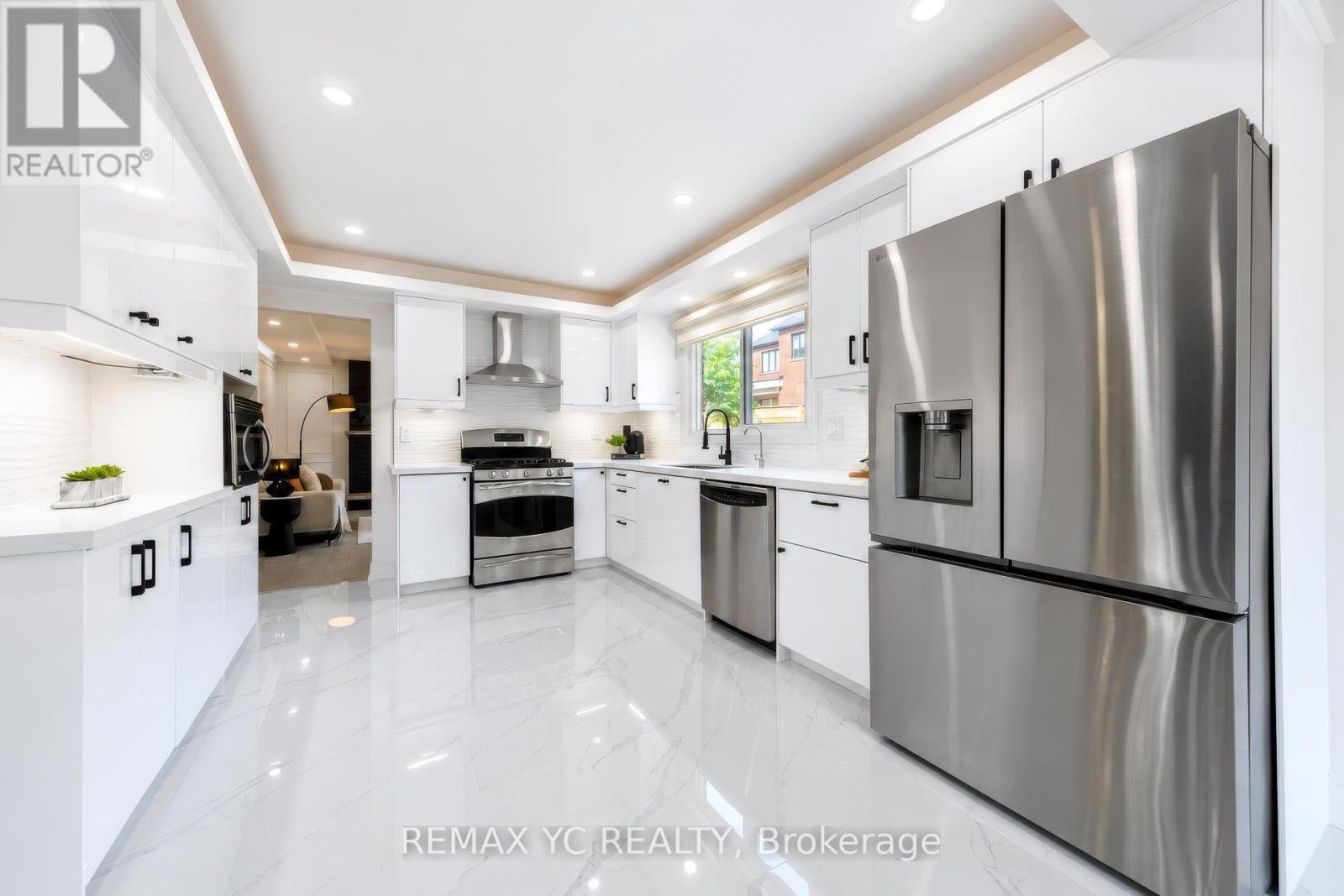 4 SIMMONS CRESCENT, Aurora (Aurora Highlands) — photo 12